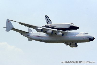 normal_An-225_with_Buran_at_Le_Bourget_1